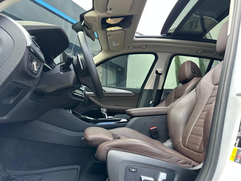 BMW X3 XDRIVE 30e X-Line Turbo Aut (HÃ­b.) 2022/2023 CONCEPT MOTORS PASSO FUNDO / Carros no Vale