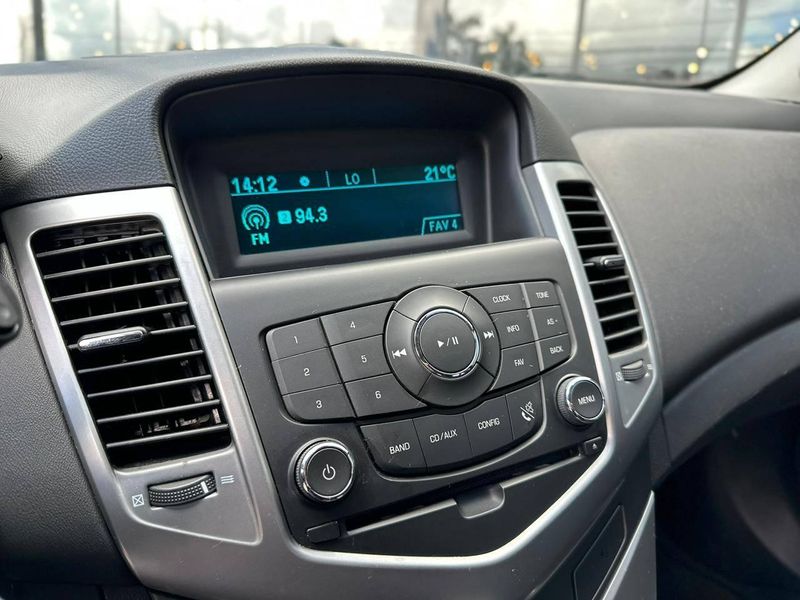 Chevrolet Cruze HB Sport LT 1.8 16V FlexP 5p Aut 2012/2012 CONCEPT MOTORS PASSO FUNDO / Carros no Vale