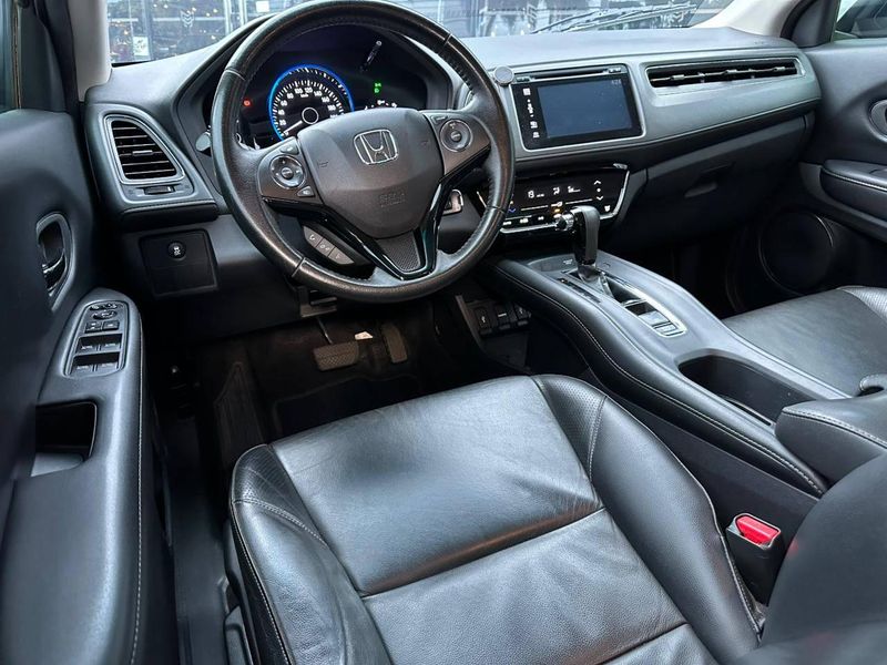 Honda HR-V EXL 1.8 Flexone 16V 5p Aut. 2017/2018 CONCEPT MOTORS PASSO FUNDO / Carros no Vale