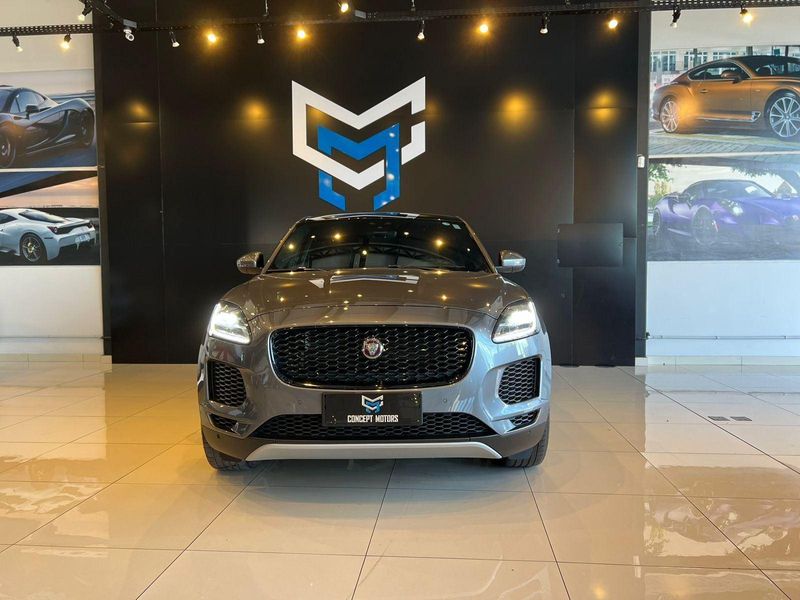 Jaguar E-Pace R-Dyn SE 2.0 AWD 250cv Aut/Flex. 2018/2018 CONCEPT MOTORS PASSO FUNDO / Carros no Vale Jaguar E-Pace R-Dyn SE 2.0 AWD 250cv Aut/Flex. 2018/2018 CONCEPT MOTORS PASSO FUNDO / Carros no Vale