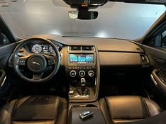Jaguar E-Pace R-Dyn SE 2.0 AWD 250cv Aut/Flex. 2018/2018 CONCEPT MOTORS PASSO FUNDO / Carros no Vale