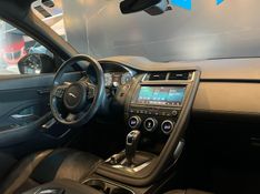 Jaguar E-Pace R-Dyn SE 2.0 AWD 250cv Aut/Flex. 2018/2018 CONCEPT MOTORS PASSO FUNDO / Carros no Vale