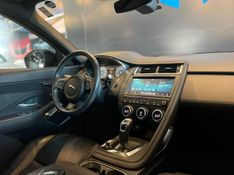 Jaguar E-Pace R-Dyn SE 2.0 AWD 250cv Aut/Flex. 2018/2018 CONCEPT MOTORS PASSO FUNDO / Carros no Vale