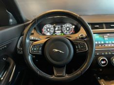 Jaguar E-Pace R-Dyn SE 2.0 AWD 250cv Aut/Flex. 2018/2018 CONCEPT MOTORS PASSO FUNDO / Carros no Vale