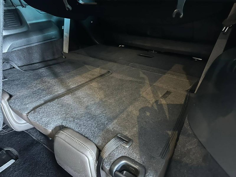 Jeep Commander Overl TD380 2.0 4×4 Die Aut. 2022/2023 CONCEPT MOTORS PASSO FUNDO / Carros no Vale