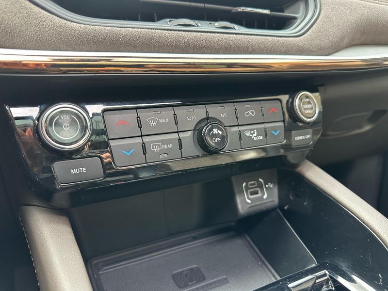 Jeep Commander Overland T270 1.3 TB Flex Aut. 2021/2022 CONCEPT MOTORS PASSO FUNDO / Carros no Vale