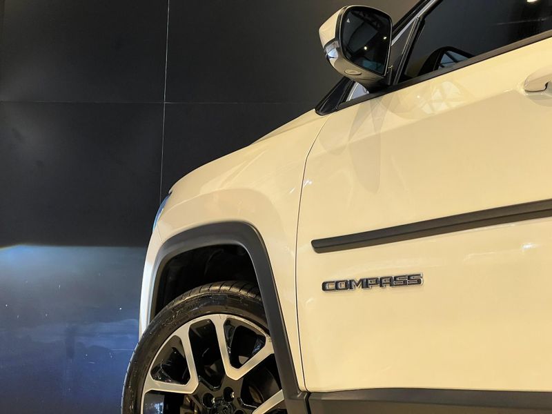 Jeep Compass LIMITED 2.0 4×2 Flex 16V Aut. 2018/2019 CONCEPT MOTORS PASSO FUNDO / Carros no Vale Jeep Compass LIMITED 2.0 4×2 Flex 16V Aut. 2018/2019 CONCEPT MOTORS PASSO FUNDO / Carros no Vale