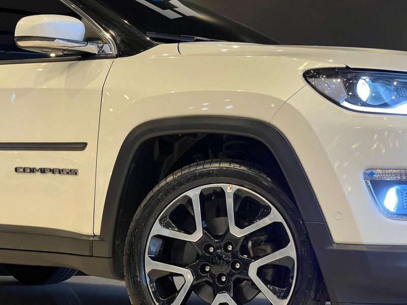 Jeep Compass LIMITED 2.0 4×2 Flex 16V Aut. 2018/2019 CONCEPT MOTORS PASSO FUNDO / Carros no Vale Jeep Compass LIMITED 2.0 4×2 Flex 16V Aut. 2018/2019 CONCEPT MOTORS PASSO FUNDO / Carros no Vale