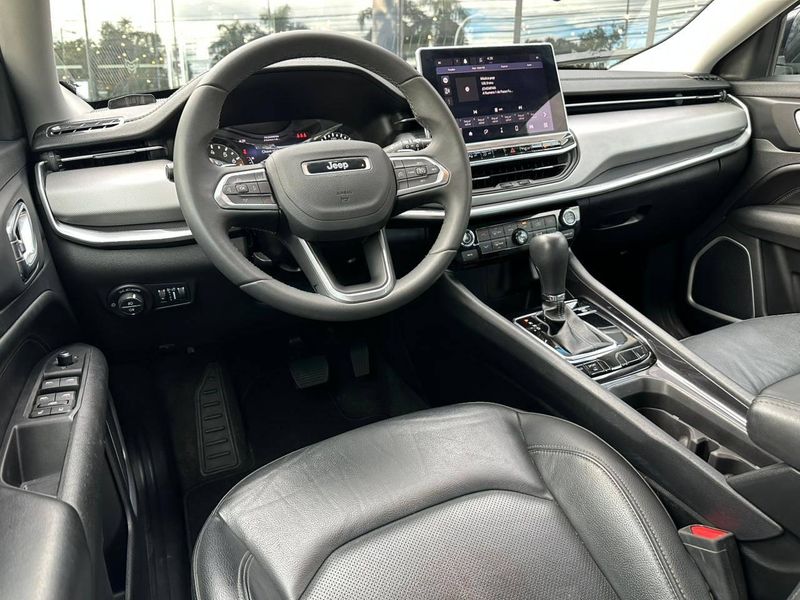 Jeep Compass LONG T270 1.3 TB 4×2 Flex Aut. 2022/2022 CONCEPT MOTORS PASSO FUNDO / Carros no Vale Jeep Compass LONG T270 1.3 TB 4×2 Flex Aut. 2022/2022 CONCEPT MOTORS PASSO FUNDO / Carros no Vale