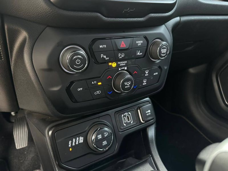 Jeep Renegade S T270 1.3 TB 4×4 Flex Aut. 2022/2022 CONCEPT MOTORS PASSO FUNDO / Carros no Vale