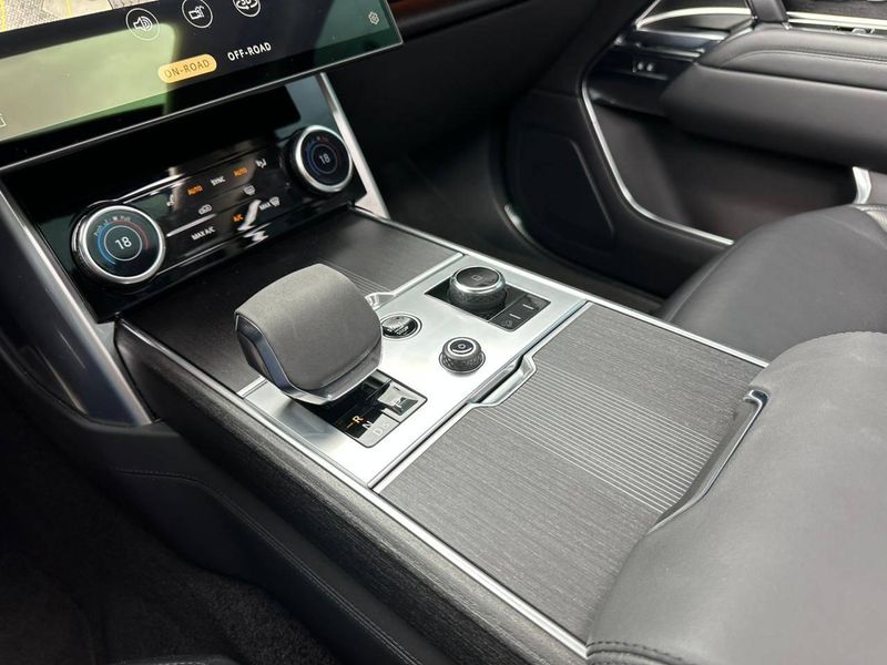 Land Rover Range Rover Range R First Ed.3.0 350cv Die.(Hib.) 2022/2023 CONCEPT MOTORS PASSO FUNDO / Carros no Vale