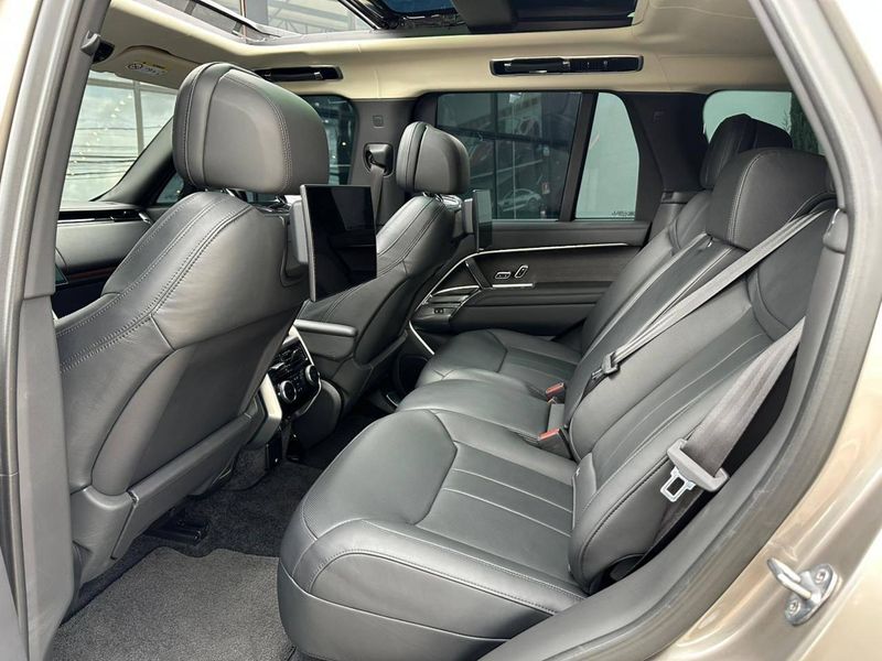 Land Rover Range Rover Range R First Ed.3.0 350cv Die.(Hib.) 2022/2023 CONCEPT MOTORS PASSO FUNDO / Carros no Vale