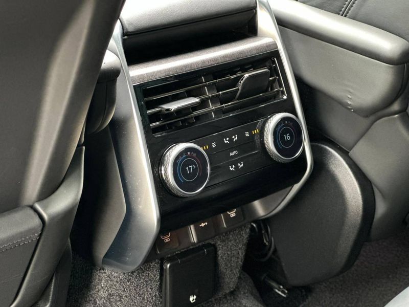 Land Rover Range Rover Range R First Ed.3.0 350cv Die.(Hib.) 2022/2023 CONCEPT MOTORS PASSO FUNDO / Carros no Vale