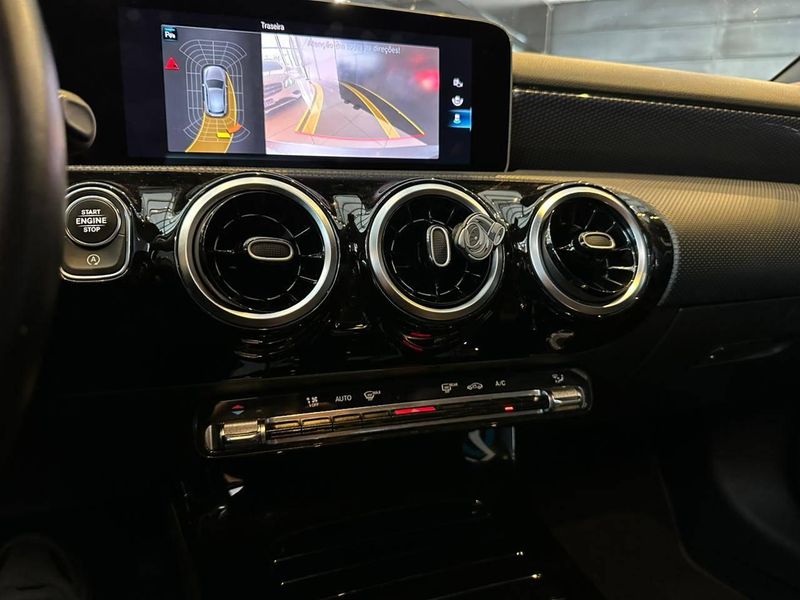 Mercedes-Benz Classe A A 250 2.0 TB Sport Aut. 2018/2019 CONCEPT MOTORS PASSO FUNDO / Carros no Vale