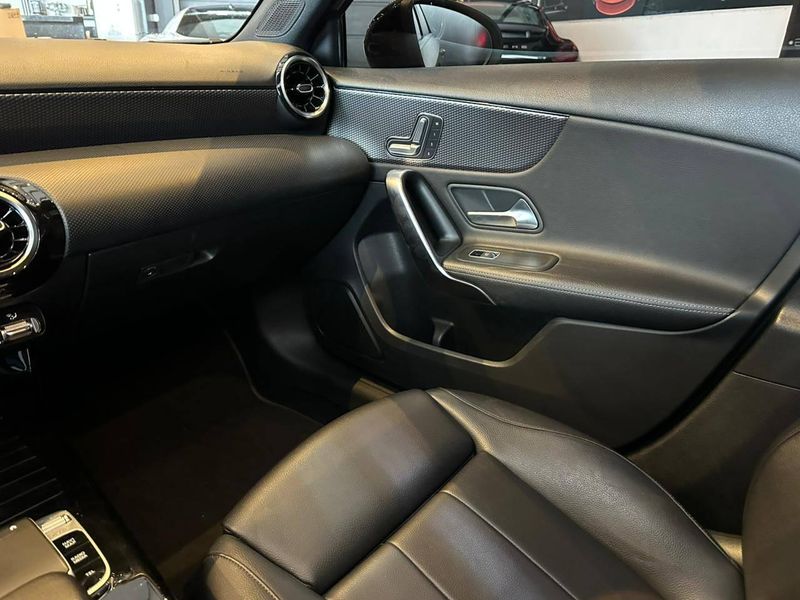 Mercedes-Benz Classe A A 250 2.0 TB Sport Aut. 2018/2019 CONCEPT MOTORS PASSO FUNDO / Carros no Vale