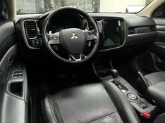 Mitsubishi Outlander 2.2 165cv Diesel Aut. 2015/2016 CONCEPT MOTORS PASSO FUNDO / Carros no Vale