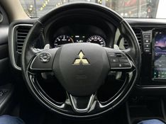 Mitsubishi Outlander 2.2 165cv Diesel Aut. 2015/2016 CONCEPT MOTORS PASSO FUNDO / Carros no Vale