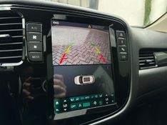 Mitsubishi Outlander 2.2 165cv Diesel Aut. 2015/2016 CONCEPT MOTORS PASSO FUNDO / Carros no Vale