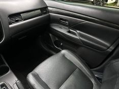 Mitsubishi Outlander 2.2 165cv Diesel Aut. 2015/2016 CONCEPT MOTORS PASSO FUNDO / Carros no Vale