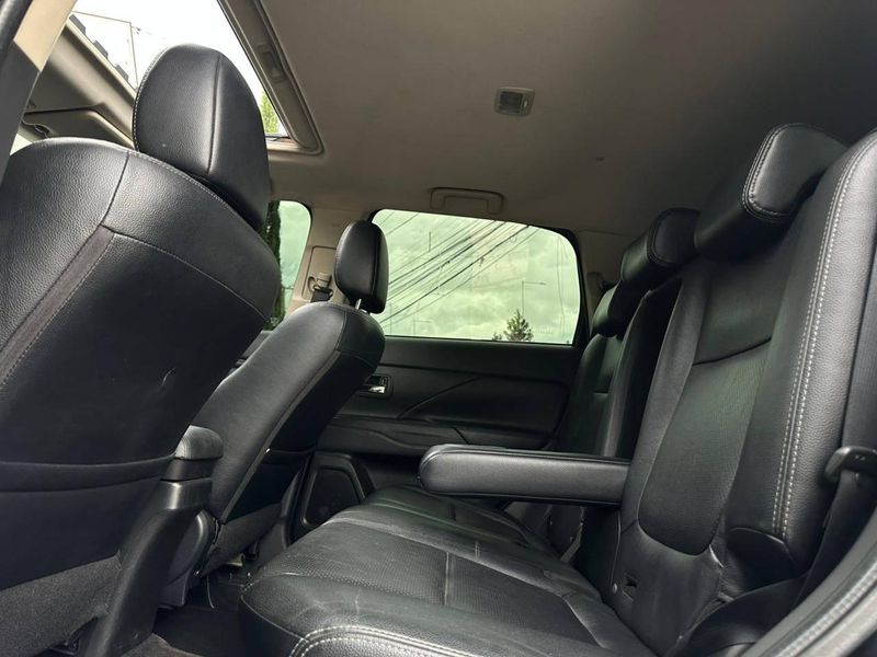 Mitsubishi Outlander 2.2 165cv Diesel Aut. 2015/2016 CONCEPT MOTORS PASSO FUNDO / Carros no Vale