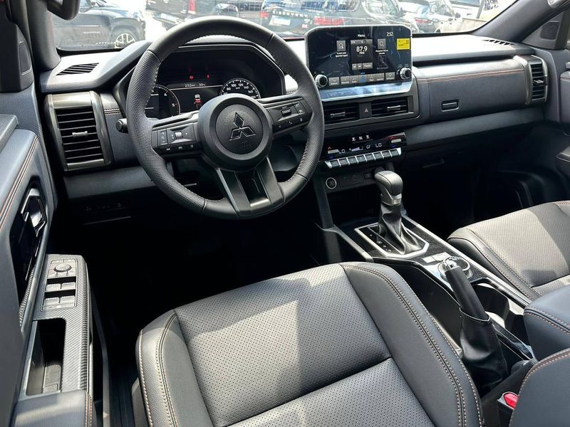 Mitsubishi Triton Katana 2.4 CD 4×4 TB Diesel Aut. 2025/2026 CONCEPT MOTORS PASSO FUNDO / Carros no Vale