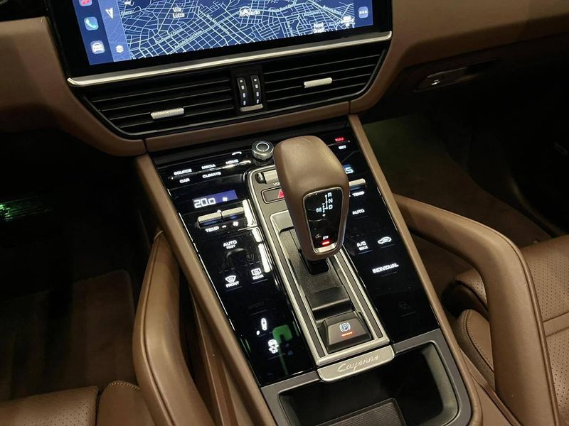 Porsche Cayenne 3.0 V6 (HÃ­brido) 2022/2022 CONCEPT MOTORS PASSO FUNDO / Carros no Vale