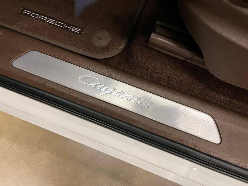 Porsche Cayenne 3.0 V6 (HÃ­brido) 2022/2022 CONCEPT MOTORS PASSO FUNDO / Carros no Vale