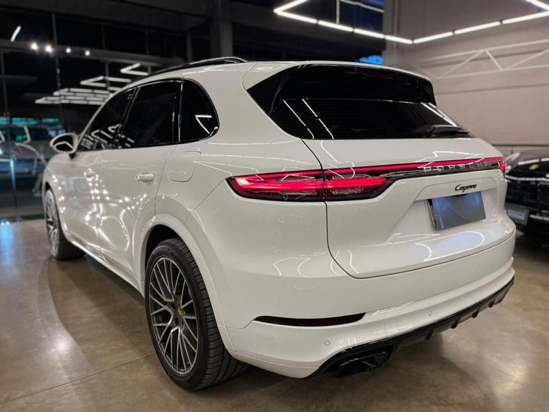 Porsche Cayenne 3.0 V6 (HÃ­brido) 2022/2022 CONCEPT MOTORS PASSO FUNDO / Carros no Vale