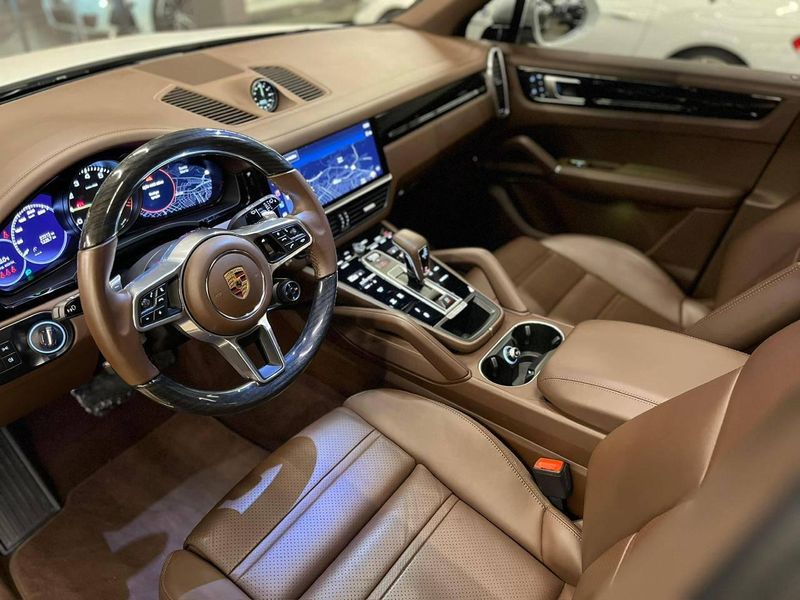 Porsche Cayenne 3.0 V6 (HÃ­brido) 2022/2022 CONCEPT MOTORS PASSO FUNDO / Carros no Vale