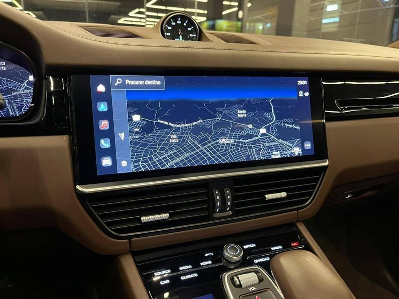 Porsche Cayenne 3.0 V6 (HÃ­brido) 2022/2022 CONCEPT MOTORS PASSO FUNDO / Carros no Vale