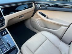 Porsche Macan 2.0 Turbo 2022/2022 CONCEPT MOTORS PASSO FUNDO / Carros no Vale