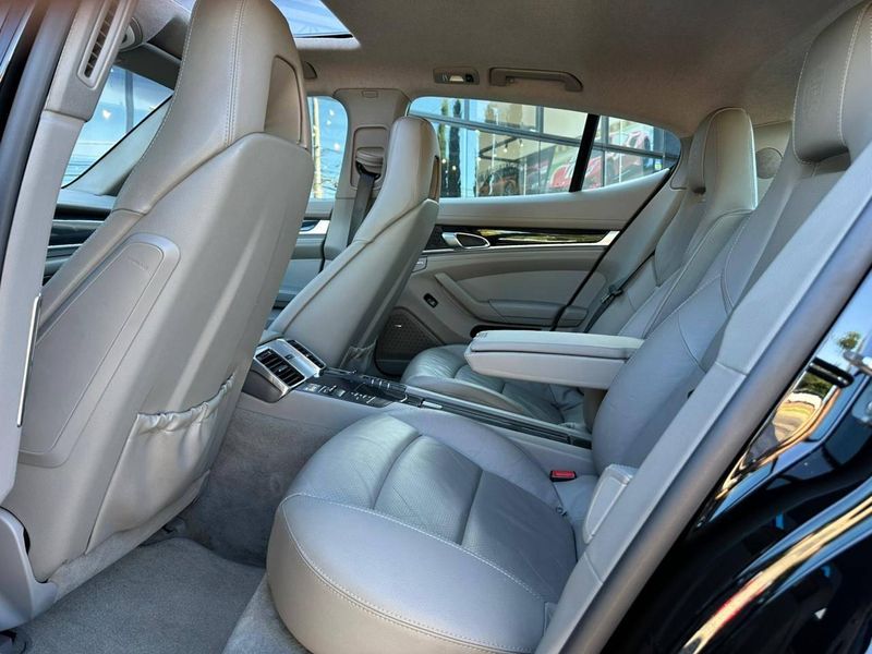 Porsche Panamera 3.6 V6 300cv/310cv 2011/2012 CONCEPT MOTORS PASSO FUNDO / Carros no Vale