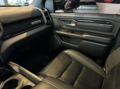 Ram 1500 REBEL 5.7 HEMI CD V8 4×4 Aut. 2021/2021 CONCEPT MOTORS PASSO FUNDO / Carros no Vale