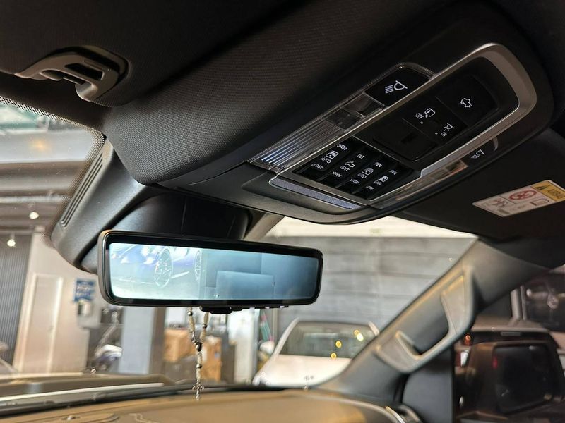 Ram 1500 REBEL 5.7 HEMI CD V8 4×4 Aut. 2021/2021 CONCEPT MOTORS PASSO FUNDO / Carros no Vale