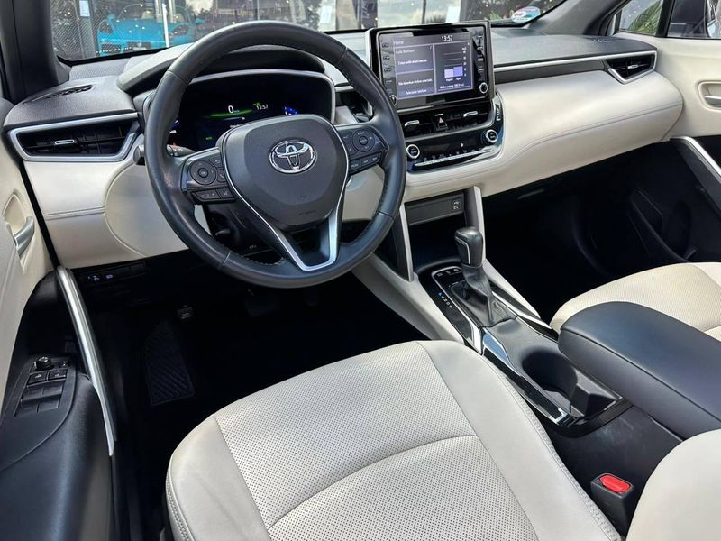 Toyota Corolla Cross XRX 1.8 16V Aut (HÃ­brido) 2021/2022 CONCEPT MOTORS PASSO FUNDO / Carros no Vale