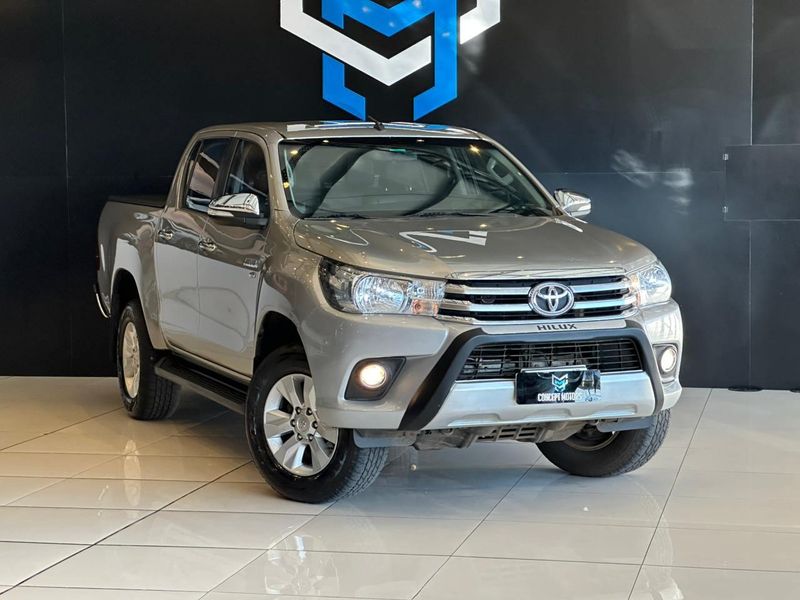 Toyota Hilux CD SRV 4×2 2.7 Flex 16V Aut. 2016/2017 CONCEPT MOTORS PASSO FUNDO / Carros no Vale