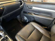 Toyota Hilux CD SRV 4×2 2.7 Flex 16V Aut. 2016/2017 CONCEPT MOTORS PASSO FUNDO / Carros no Vale