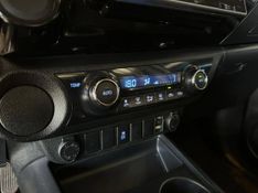 Toyota Hilux CD SRV 4×2 2.7 Flex 16V Aut. 2016/2017 CONCEPT MOTORS PASSO FUNDO / Carros no Vale