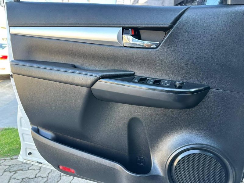 Toyota Hilux CD SRV 4×2 2.7 Flex 16V Aut. 2021/2021 CONCEPT MOTORS PASSO FUNDO / Carros no Vale Toyota Hilux CD SRV 4×2 2.7 Flex 16V Aut. 2021/2021 CONCEPT MOTORS PASSO FUNDO / Carros no Vale