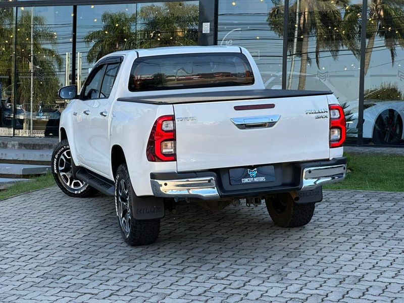 Toyota Hilux CD SRV 4×2 2.7 Flex 16V Aut. 2021/2021 CONCEPT MOTORS PASSO FUNDO / Carros no Vale Toyota Hilux CD SRV 4×2 2.7 Flex 16V Aut. 2021/2021 CONCEPT MOTORS PASSO FUNDO / Carros no Vale