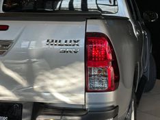 Toyota Hilux CD SRV 4×2 2.7 Flex 16V Aut. 2016/2017 CONCEPT MOTORS PASSO FUNDO / Carros no Vale