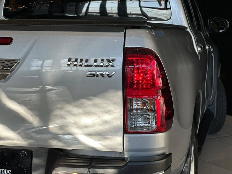 Toyota Hilux CD SRV 4×2 2.7 Flex 16V Aut. 2016/2017 CONCEPT MOTORS PASSO FUNDO / Carros no Vale