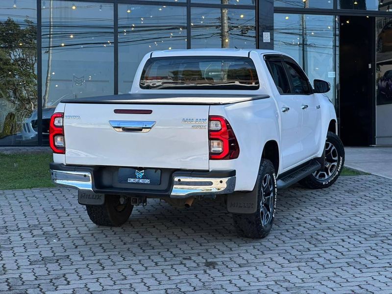 Toyota Hilux CD SRV 4×2 2.7 Flex 16V Aut. 2021/2021 CONCEPT MOTORS PASSO FUNDO / Carros no Vale Toyota Hilux CD SRV 4×2 2.7 Flex 16V Aut. 2021/2021 CONCEPT MOTORS PASSO FUNDO / Carros no Vale