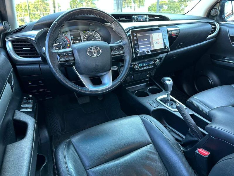 Toyota Hilux CD SRV 4×2 2.7 Flex 16V Aut. 2021/2021 CONCEPT MOTORS PASSO FUNDO / Carros no Vale Toyota Hilux CD SRV 4×2 2.7 Flex 16V Aut. 2021/2021 CONCEPT MOTORS PASSO FUNDO / Carros no Vale