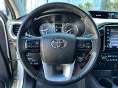 Toyota Hilux CD SRV 4×2 2.7 Flex 16V Aut. 2021/2021 CONCEPT MOTORS PASSO FUNDO / Carros no Vale