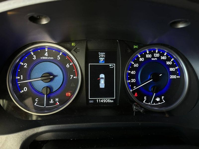 Toyota Hilux CD SRV 4×2 2.7 Flex 16V Aut. 2016/2017 CONCEPT MOTORS PASSO FUNDO / Carros no Vale