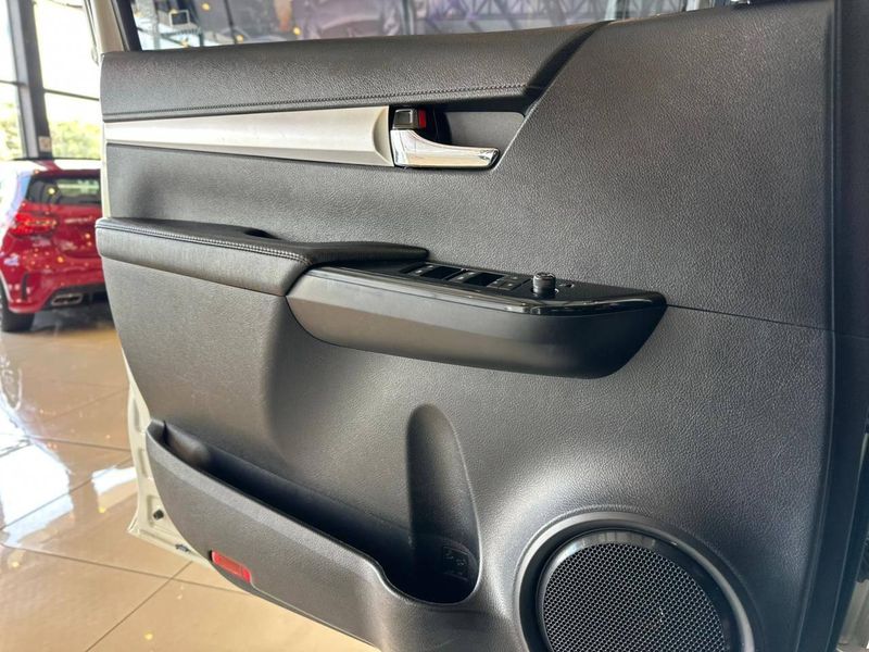 Toyota Hilux CD SRX 4×4 2.8 TDI 16V Diesel Aut. 2022/2022 CONCEPT MOTORS PASSO FUNDO / Carros no Vale