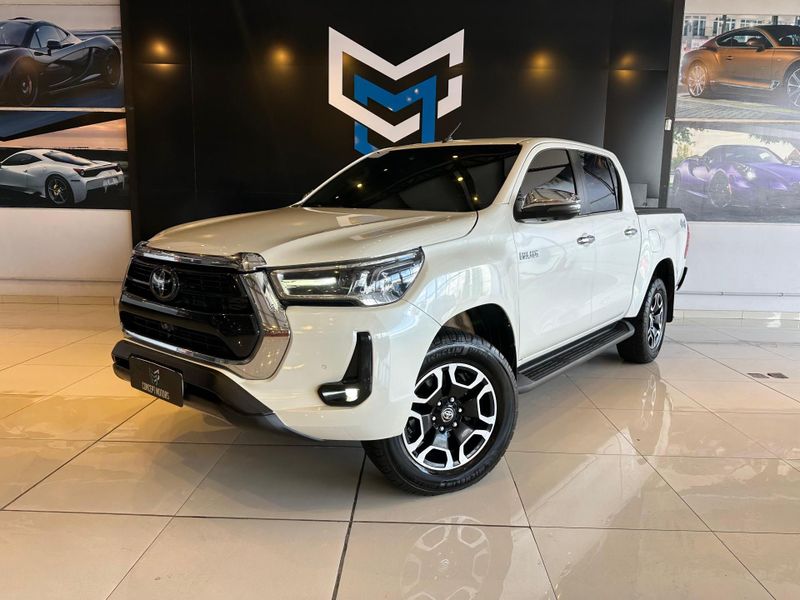 Toyota Hilux CD SRX 4×4 2.8 TDI 16V Diesel Aut. 2022/2022 CONCEPT MOTORS PASSO FUNDO / Carros no Vale