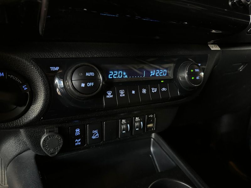 Toyota Hilux CD SRX 4×4 2.8 TDI 16V Diesel Aut. 2022/2022 CONCEPT MOTORS PASSO FUNDO / Carros no Vale