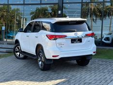 Toyota Hilux SW4 SRV 4×2 2.7 Flex 16V Aut. 2018/2019 CONCEPT MOTORS PASSO FUNDO / Carros no Vale